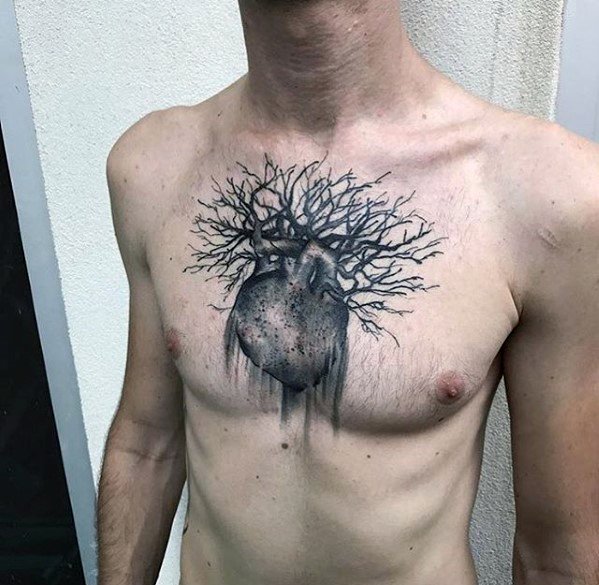 tatuaje increible pecho para hombre 06
