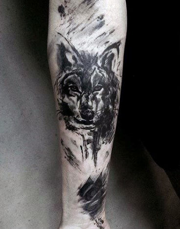 tatuaje lobo antebrazo para hombre 23
