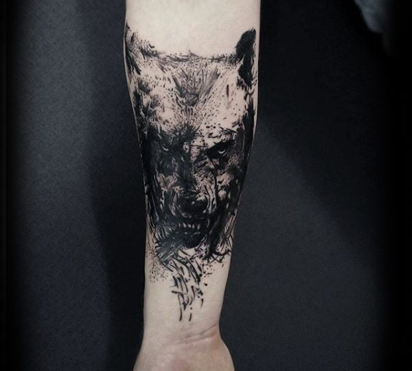tatuaje lobo antebrazo para hombre 36