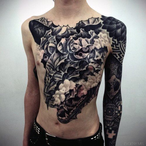 tatuaje lobo pecho para hombre 03