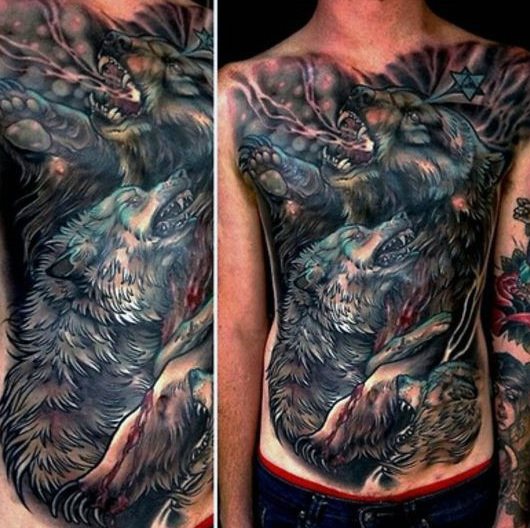 tatuaje lobo pecho para hombre 06