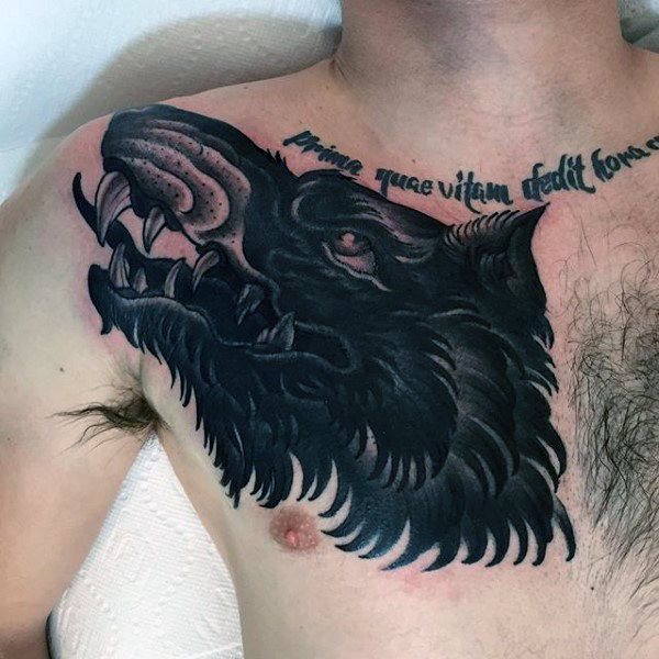 tatuaje lobo pecho para hombre 07