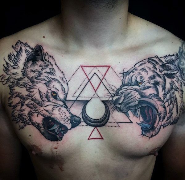 tatuaje lobo pecho para hombre 08