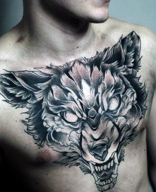 tatuaje lobo pecho para hombre 40