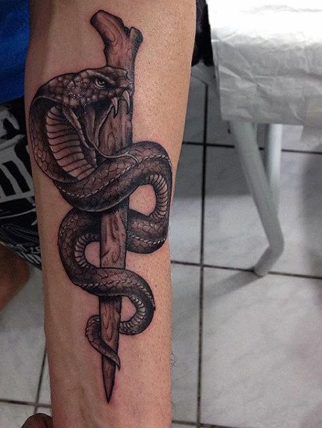 tatuaje serpiente para hombre 36