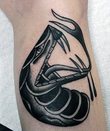 tatuaje serpiente para hombre 38