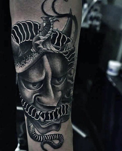tatuaje serpiente para hombre 50