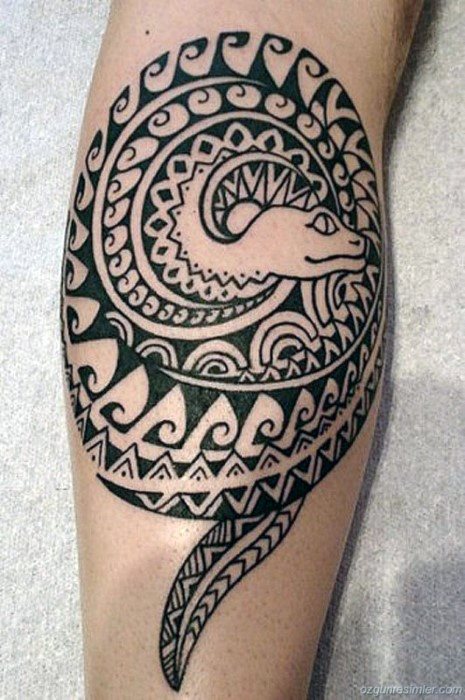 tatuaje serpiente tribal para hombre 17