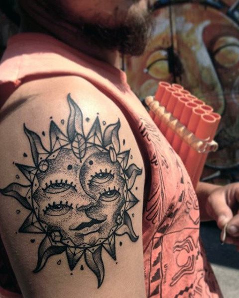 tatuaje sol para hombre 27