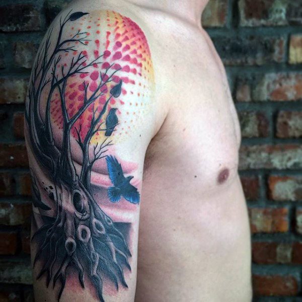 tatuaje sol para hombre 31