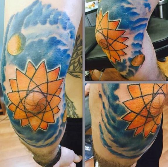 tatuaje sol para hombre 56