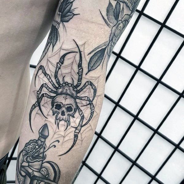 tatuaje telarana para hombre 30