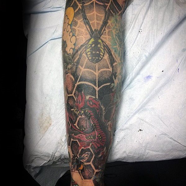 tatuaje telarana para hombre 37