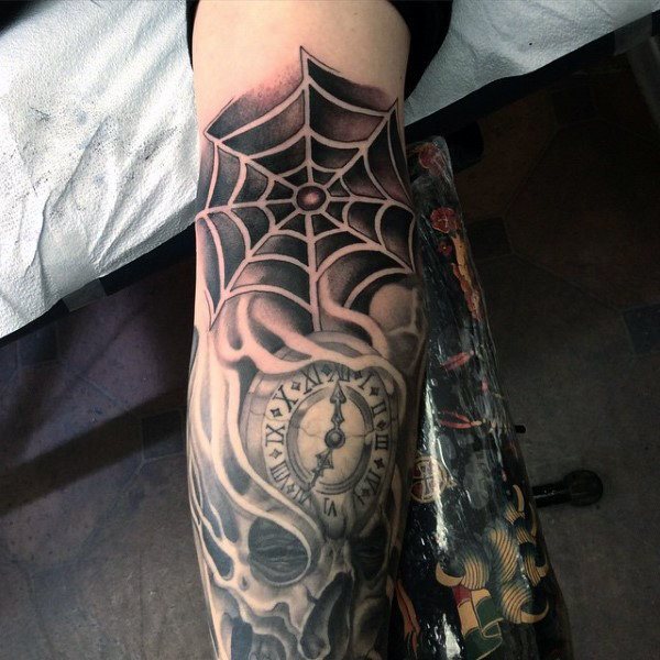 tatuaje telarana para hombre 40