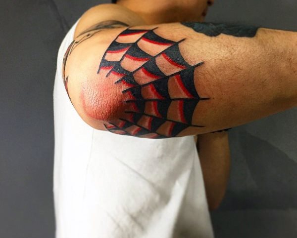 tatuaje telarana para hombre 44