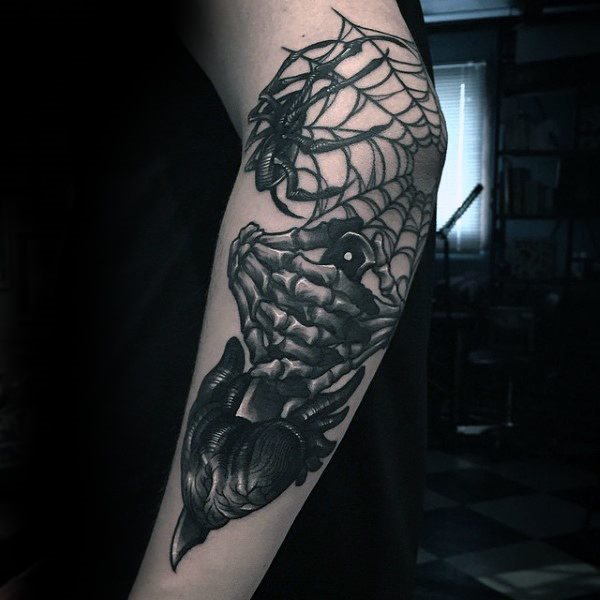 tatuaje telarana para hombre 65