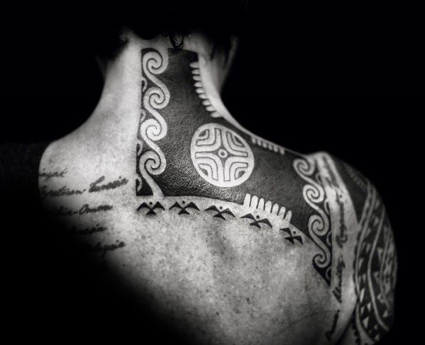 tatuaje tribal cuello para hombre 06