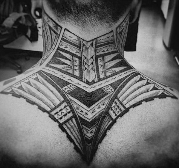 tatuaje tribal cuello para hombre 19