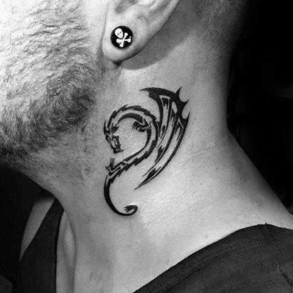 tatuaje tribal cuello para hombre 32