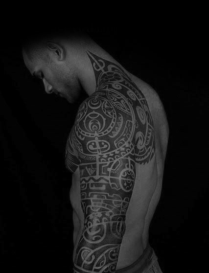 tatuaje tribal cuello para hombre 35