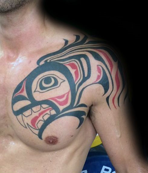 tatuaje tribal hombro para hombre 23