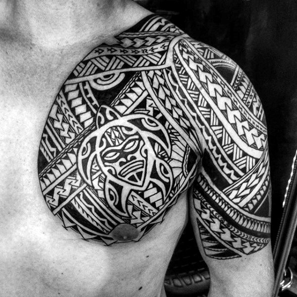 tatuaje tribal hombro para hombre 72