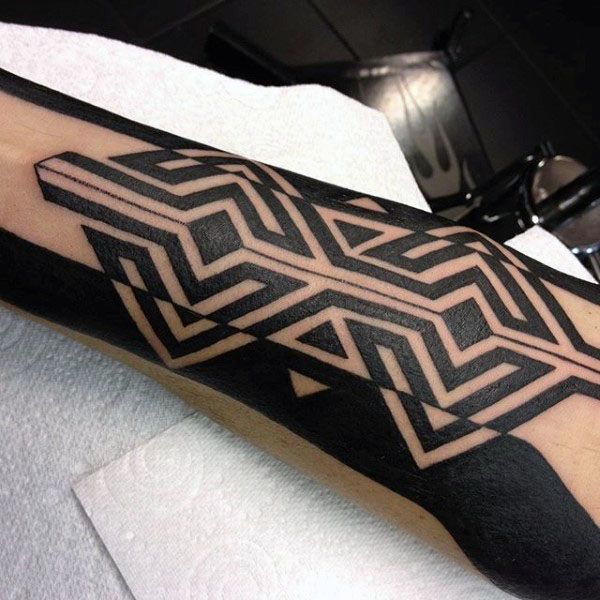 tatuaje tribal pierna para hombre 07