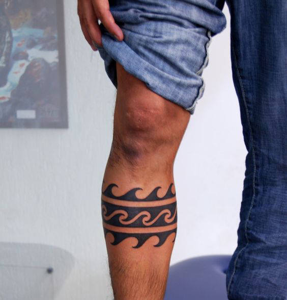 tatuaje tribal pierna para hombre 60