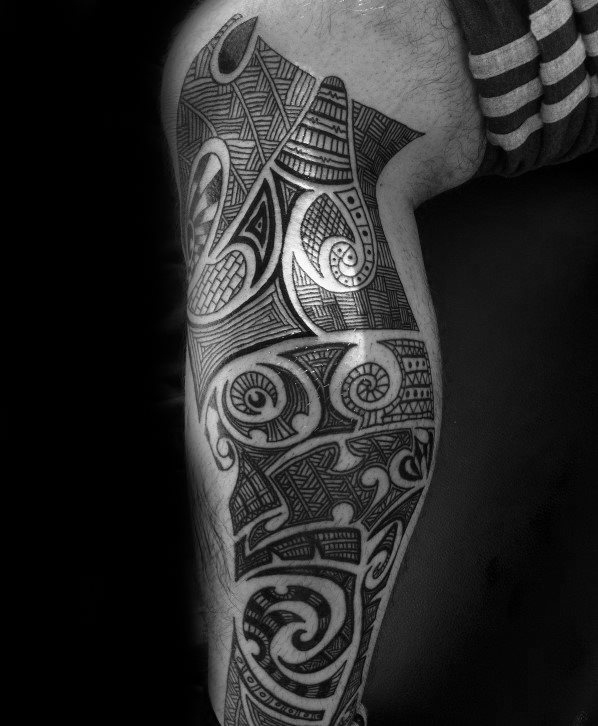 tatuaje tribal pierna para hombre 62