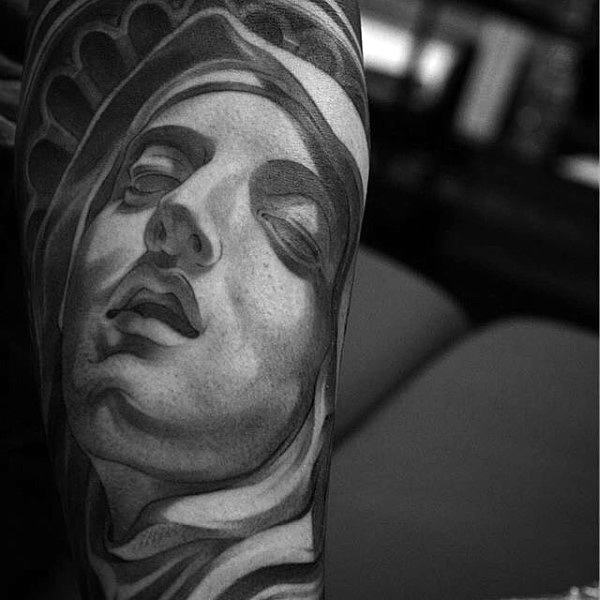 tatuaje virgen maria para hombre 06