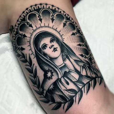 tatuaje virgen maria para hombre 12