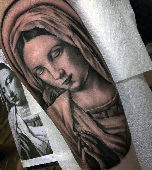 tatuaje virgen maria para hombre 25