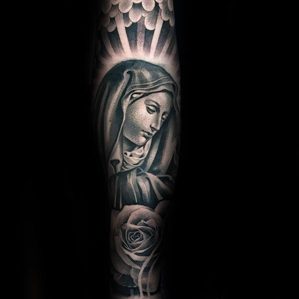 tatuaje virgen maria para hombre 30