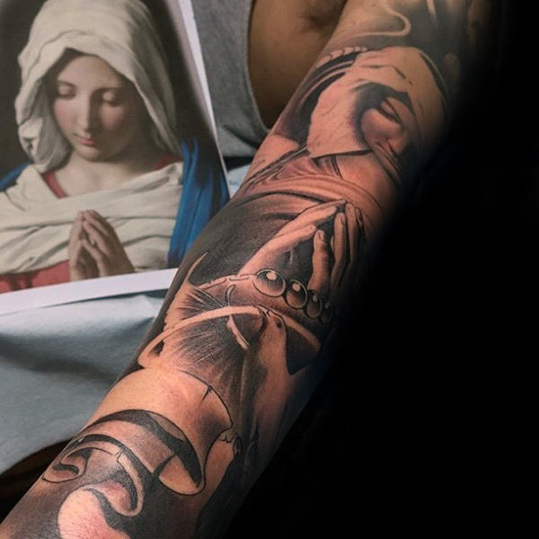 tatuaje virgen maria para hombre 75