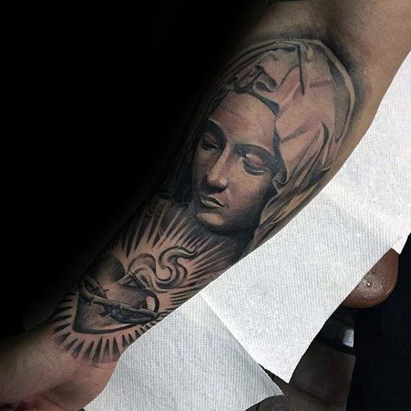 tatuaje virgen maria para hombre 77