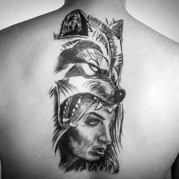 maravilloso tatuaje lobo para hombre 46