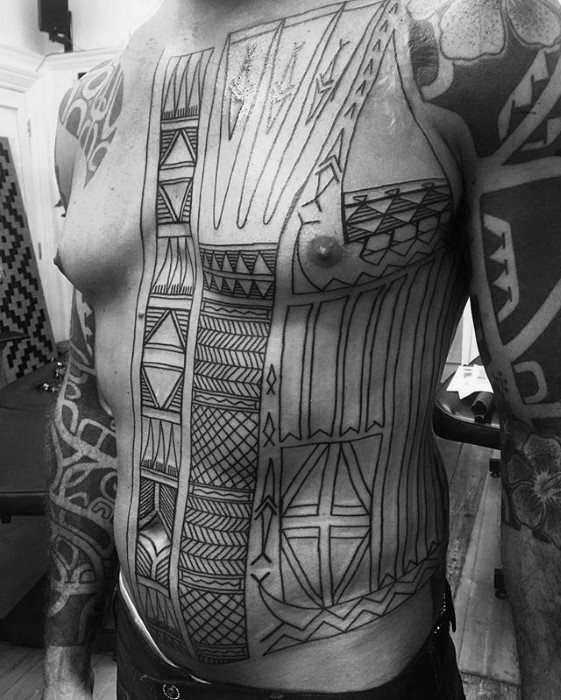 maravilloso tatuaje tribal para hombre 03
