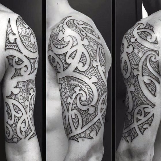 maravilloso tatuaje tribal para hombre 29