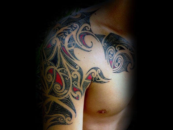 maravilloso tatuaje tribal para hombre 40