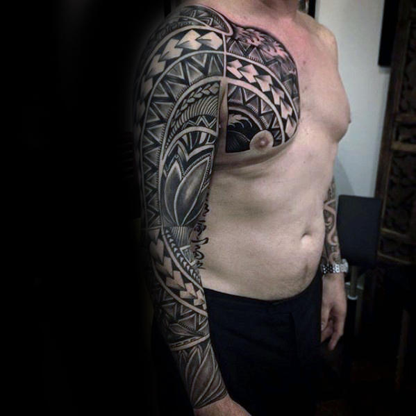 maravilloso tatuaje tribal para hombre 51