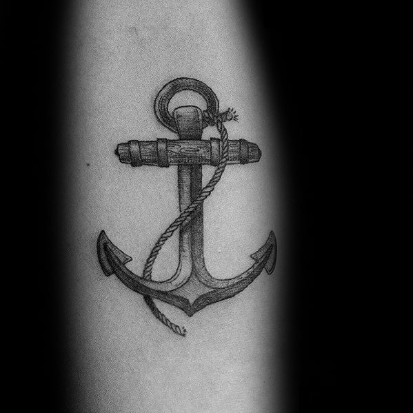pequeno tatuaje ancla para hombre 27
