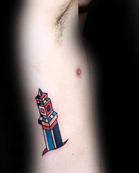 pequeno tatuaje colorido para hombre 28