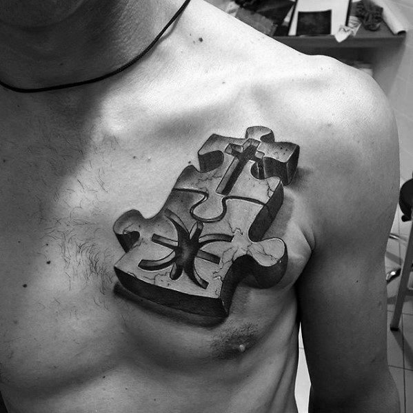 pequeno tatuaje pecho para hombre 01