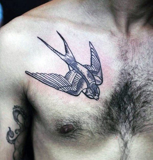 pequeno tatuaje pecho para hombre 06