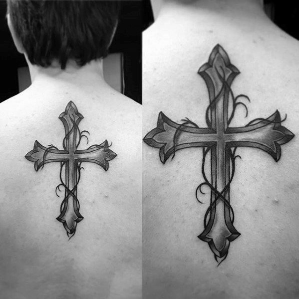 pequeno tatuaje religioso para hombre 30