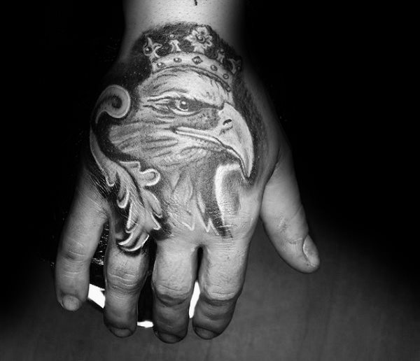 tatuaje aguila polaca para hombre 56
