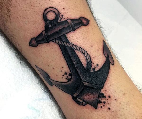 tatuaje ancla para hombre 13