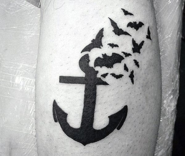 tatuaje ancla para hombre 22