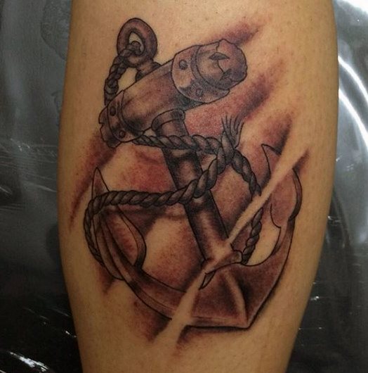 tatuaje ancla para hombre 31