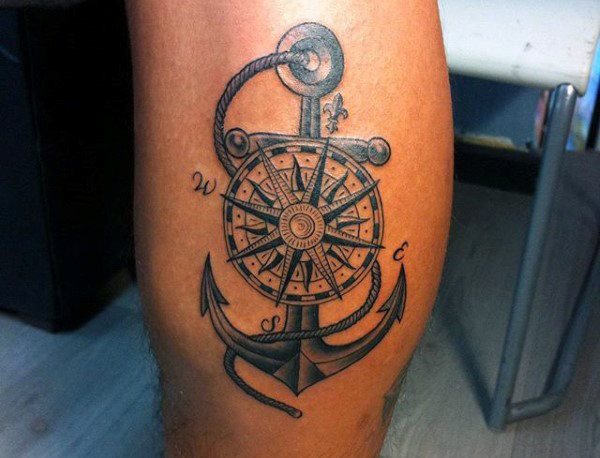 tatuaje ancla para hombre 33